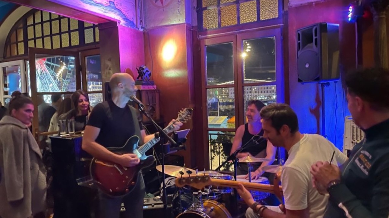 2 gars et 1 indien Jazz