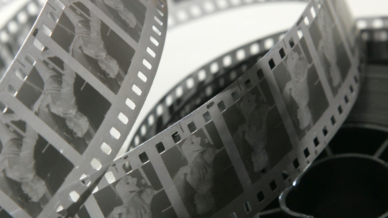 Braderie cinéma 2025 à l’Institut Lumière : l’événement à ne pas manquer