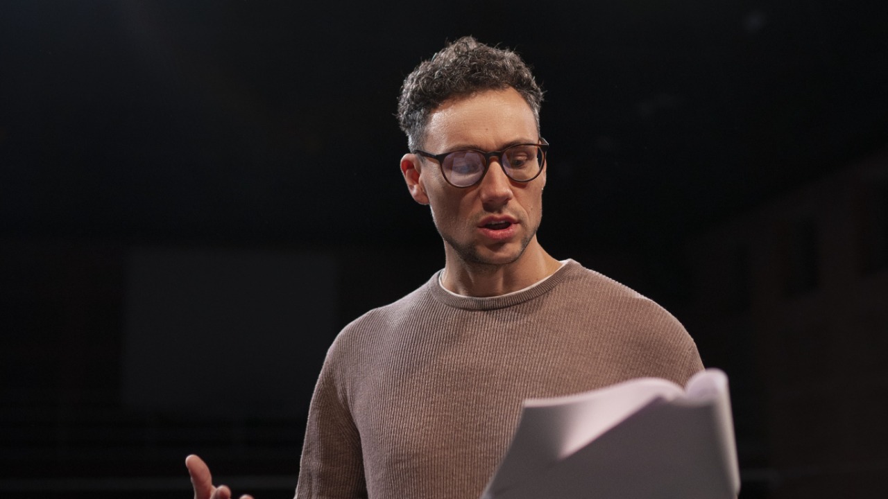 &ldquo;Biais aller-retour&rdquo; : un spectacle d&eacute;jant&eacute; entre neurosciences et com&eacute;die musicale