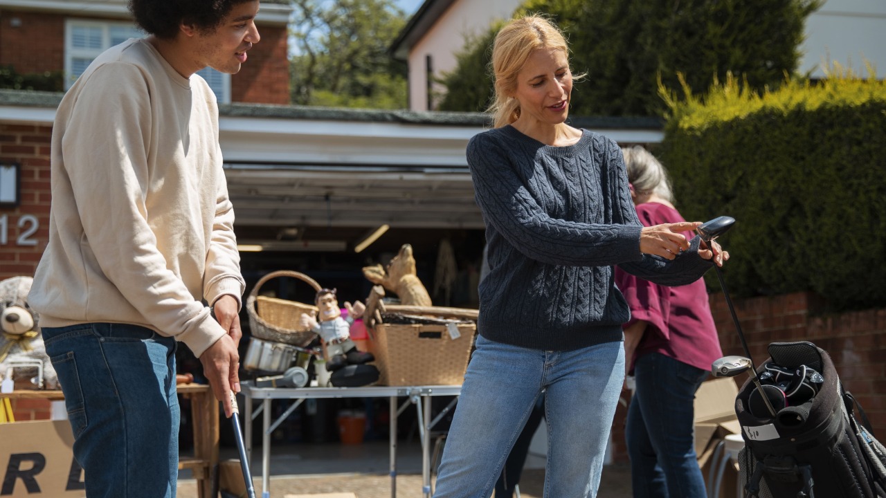 Braderie du Secours populaire &agrave; Embrun