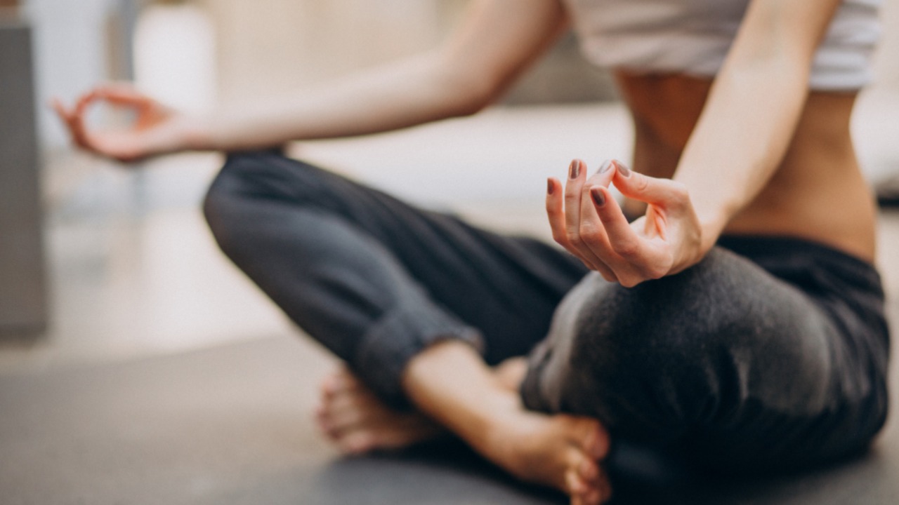 Thiers. Des cours de yoga en plein air Thiers. Des cours de yoga en plein air