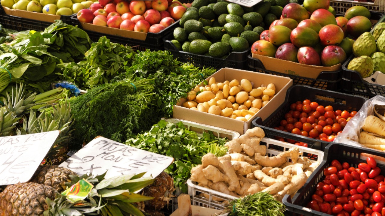 Anzat le Luquet. Le 1er marché de pays de l'été Anzat le Luquet. Le 1er marché de pays de l'été