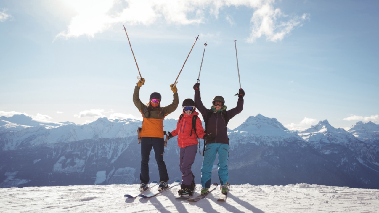 Cran Gevrier. Une grande bourse au ski de l'ASPTT Annecy Cran Gevrier. Une grande bourse au ski de l'ASPTT Annecy